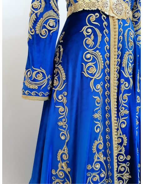 Caftan Rachida - caftan bleu en velours ✅ 100% Marocain